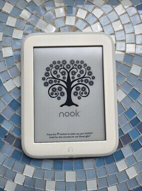 2013 NOOK GlowLight - 6 Inch E-Reader